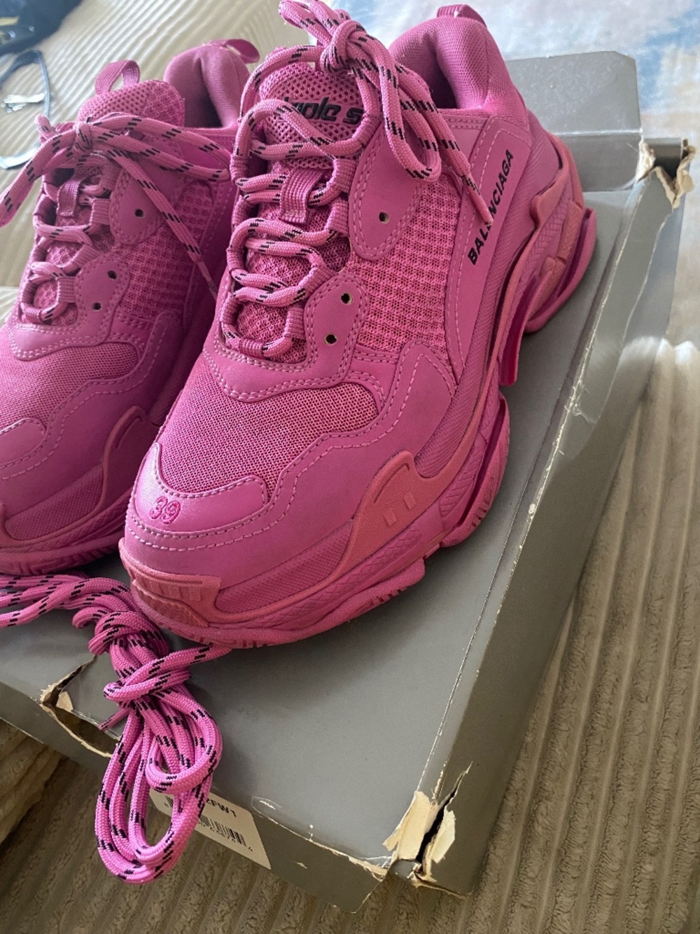 Rose Balenciaga
